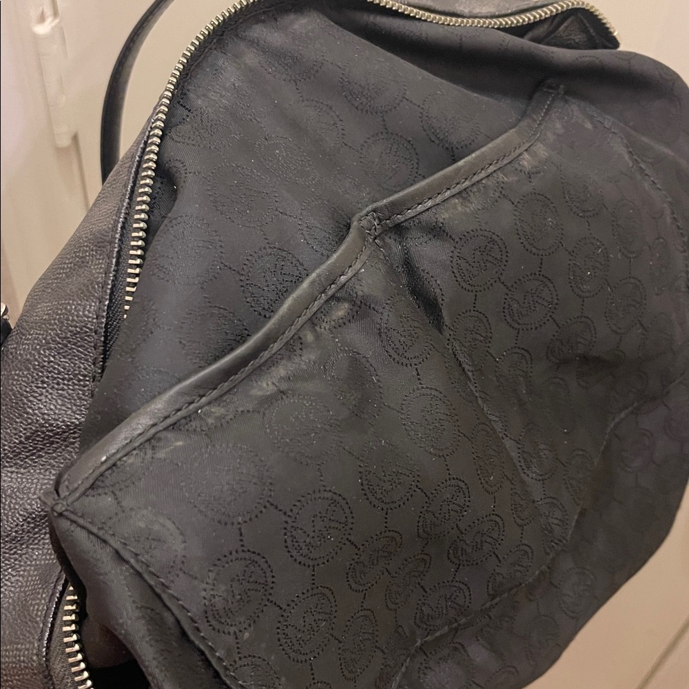 Michael Kors Black Tote Bag. Please read Description Notes - Picture 13 of 16